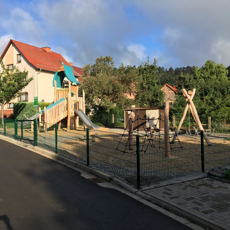 Bild 6: Spielplatz Röhrig