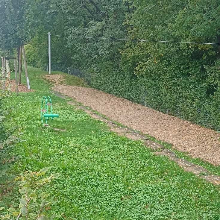 Bild 2: Spielplatz Schwöllbogen