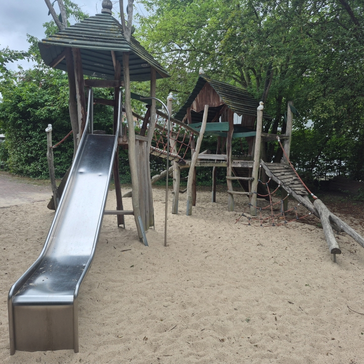 Bild zum Spielplatz Spielplatz Wachtelstieg
