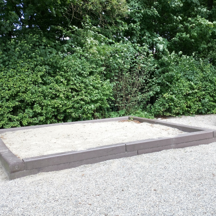 Bild 4: Spielplatz 