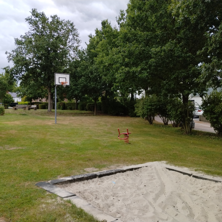 Bild zum Spielplatz Stockum, Schützenhalle 
