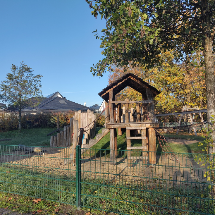 Bild zum Spielplatz Uhlandstraße 67