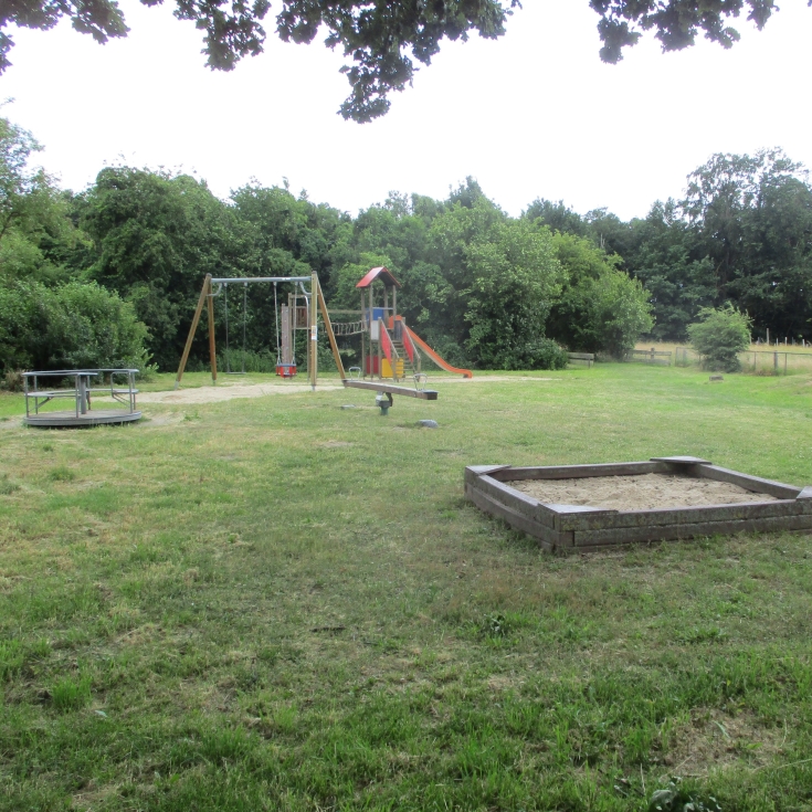 Bild zum Spielplatz Vor dem Heeßel