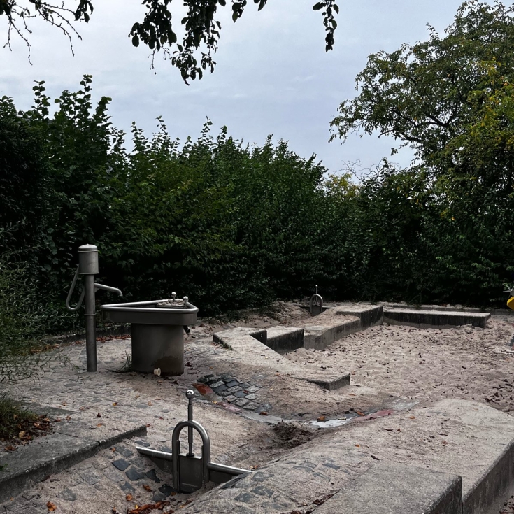 Bild zum Spielplatz Wasserspielpatz Ruländerstraße