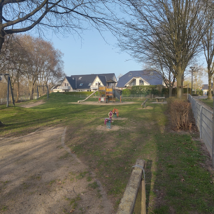 Bild zum Spielplatz Zur Lake