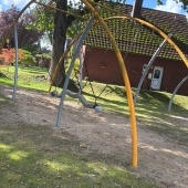 Bild vom Spielplatz anzeigen.