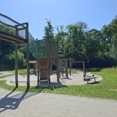 Bild vom Spielplatz anzeigen.