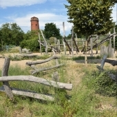 Bild vom Spielplatz anzeigen.