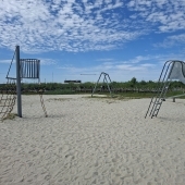 Bild vom Spielplatz anzeigen.