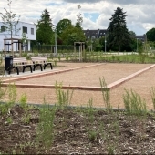 Bild vom Spielplatz anzeigen.