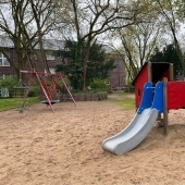 Bild vom Spielplatz anzeigen.