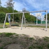Bild vom Spielplatz anzeigen.