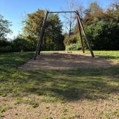 Bild vom Spielplatz anzeigen.