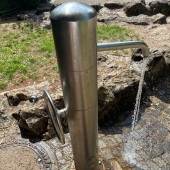 Bild vom Spielplatz anzeigen.