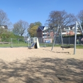 Bild vom Spielplatz anzeigen.