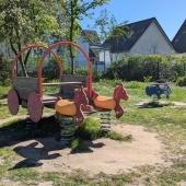 Bild vom Spielplatz anzeigen.