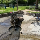Bild vom Spielplatz anzeigen.