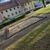 Bild vom Spielplatz anzeigen.