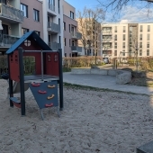 Bild vom Spielplatz anzeigen.