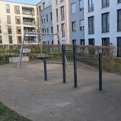 Bild vom Spielplatz anzeigen.
