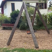 Bild vom Spielplatz anzeigen.