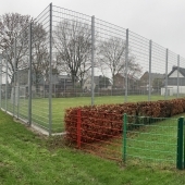 Bild vom Spielplatz anzeigen.