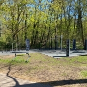 Bild vom Spielplatz anzeigen.