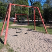Bild vom Spielplatz anzeigen.