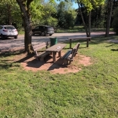 Bild vom Spielplatz anzeigen.