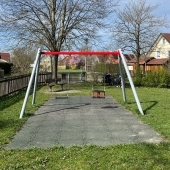 Bild vom Spielplatz anzeigen.