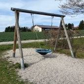 Bild vom Spielplatz anzeigen.