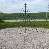 Bild vom Spielplatz anzeigen.
