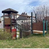 Bild vom Spielplatz anzeigen.