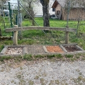 Bild vom Spielplatz anzeigen.