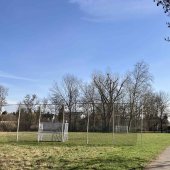 Bild vom Spielplatz anzeigen.