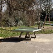 Bild vom Spielplatz anzeigen.