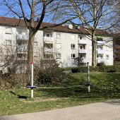 Bild vom Spielplatz anzeigen.