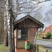 Bild vom Spielplatz anzeigen.