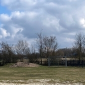 Bild vom Spielplatz anzeigen.