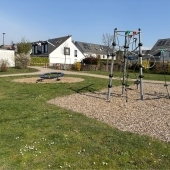 Bild vom Spielplatz anzeigen.