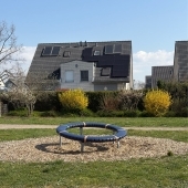 Bild vom Spielplatz anzeigen.