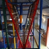 Bild vom Spielplatz anzeigen.