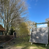 Bild vom Spielplatz anzeigen.