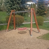 Bild vom Spielplatz anzeigen.