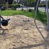 Bild vom Spielplatz anzeigen.