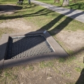 Bild vom Spielplatz anzeigen.