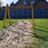 Bild vom Spielplatz anzeigen.