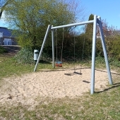 Bild vom Spielplatz anzeigen.