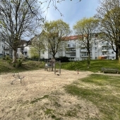 Bild vom Spielplatz anzeigen.