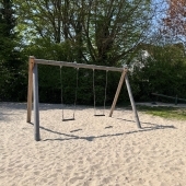 Bild vom Spielplatz anzeigen.